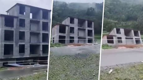 VIDEO: Edificio se desploma y cae a un río crecido en China