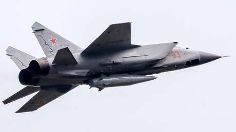 Masivo ataque de Rusia con misiles hipersónicos Kinzhal y drones contra aeródromos ucranianos