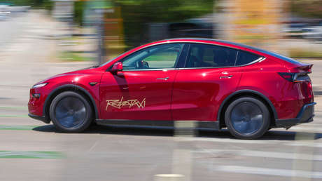 Musk comparte un recorrido 'dibujado' por sus robotaxis con forma de pene