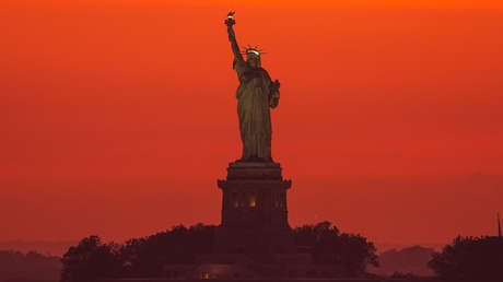 Petro sugiere mover la Estatua de la Libertad a Cartagena tras las políticas migratorias de Trump