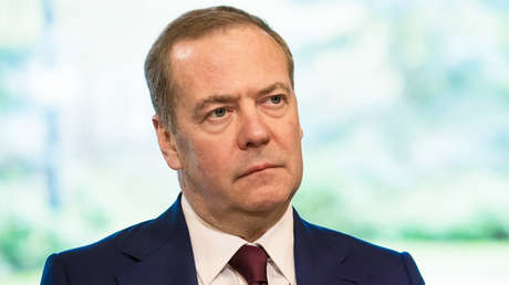 Medvédev: Rusia debe responder a la perfidia de Occidente y su idea de superioridad