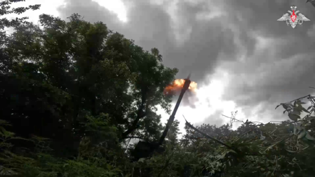 VIDEO: Artilleros rusos aniquilan un centro de control de drones FPV ucraniano