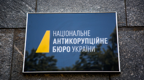 Zelenski desmantela instituciones anticorrupción