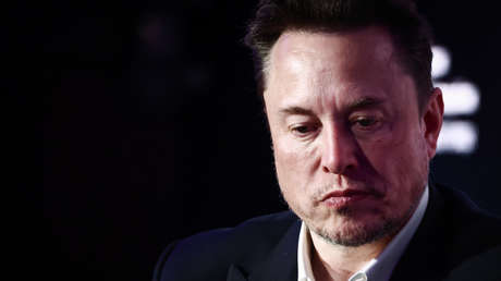 Elon Musk pide disculpas por la caída global de Starlink
