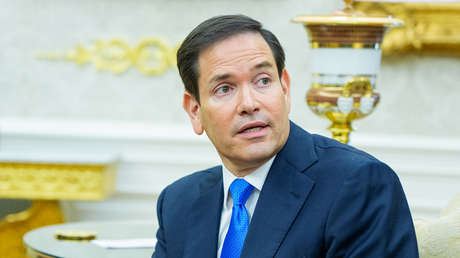 "Declaración vergonzosa": senador demócrata critica a Marco Rubio por su apoyo a Uribe