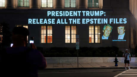 Demócratas recurren a ley poco conocida para forzar la publicación de los archivos Epstein