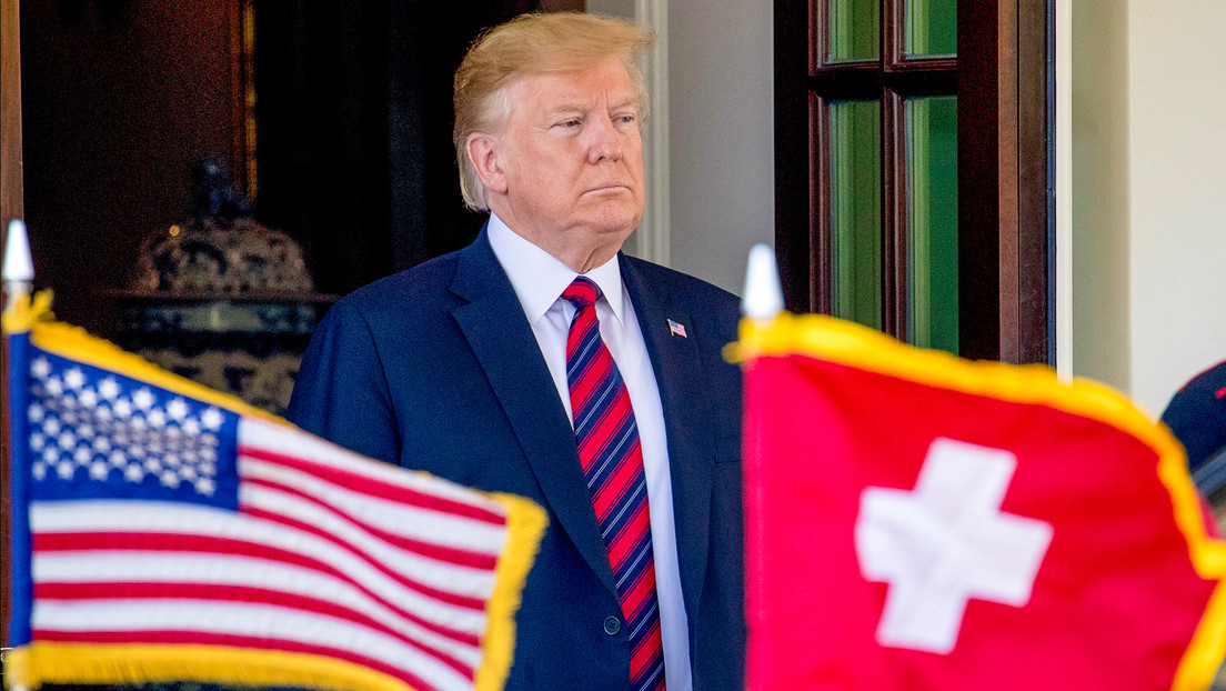 El 'regalo' de Trump a Suiza arruina su fiesta nacional y la deja en estado de 'shock'
