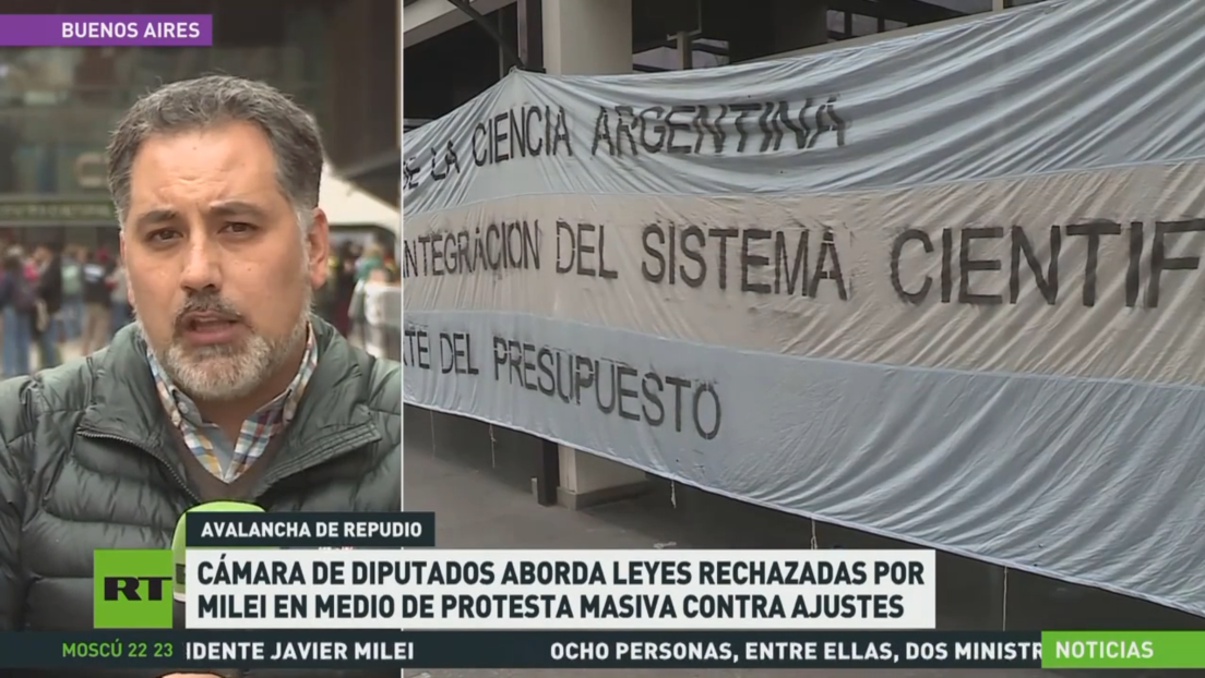 Cámara de Diputados de Argentina aborda leyes rechazadas por Milei en medio de protestas masivas por los ajustes