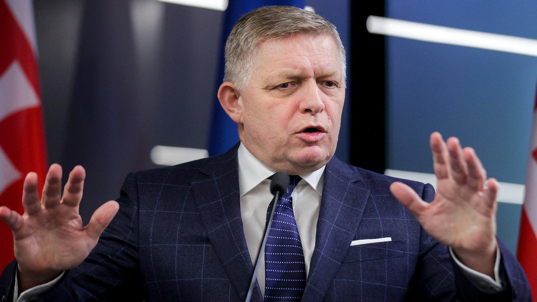 Kiev se enoja con Fico por comparar a Ucrania con "la hierba" bajo las patas de elefantes