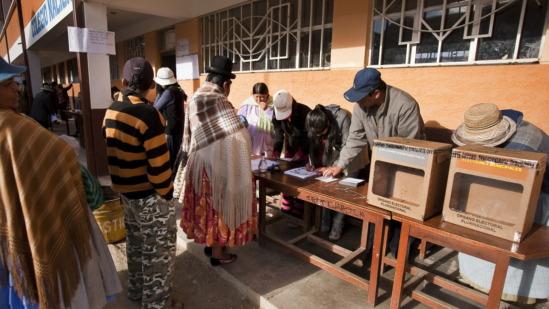 Bolivia en vilo tras el inicio del conteo en las elecciones generales