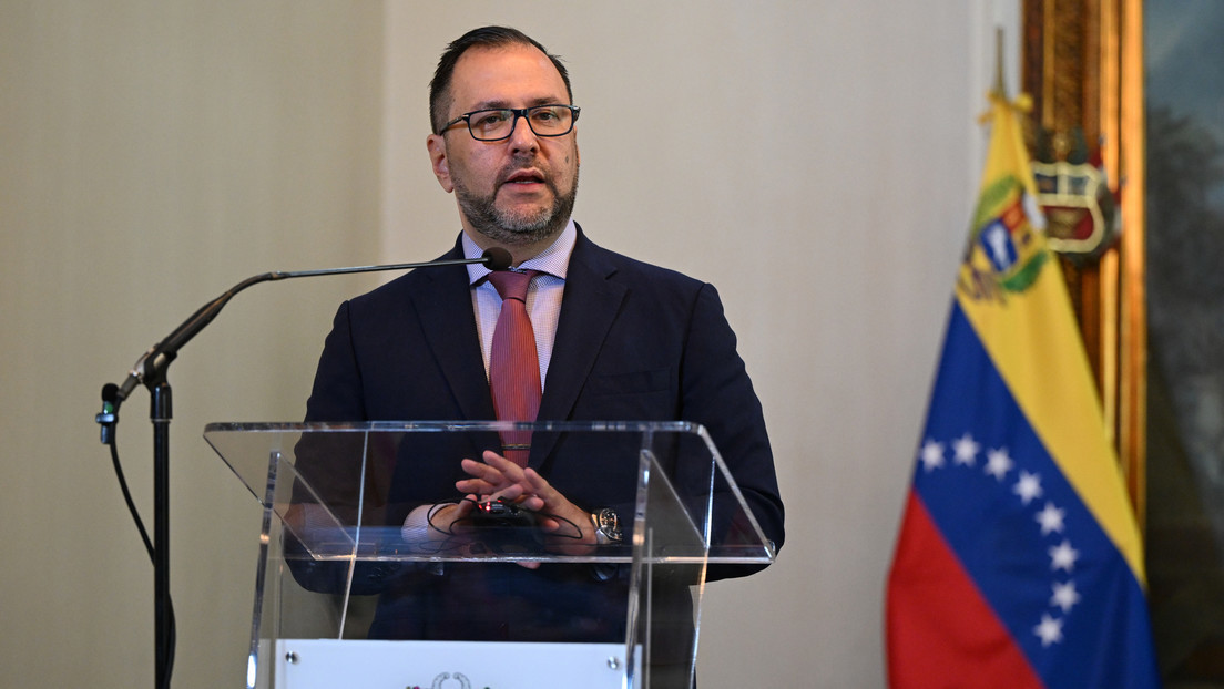 Caracas califica de "desesperación" las "amenazas y difamaciones" de EE.UU.