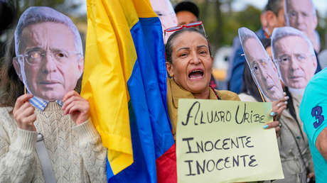 Colômbia em Vilo para Conocer La Condena de Álvaro Uribe