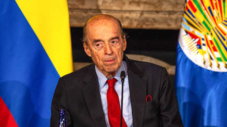 El excanciller que lanzó 'cruzada epistolar' contra Petro admite no tener pruebas de que consumiera drogas