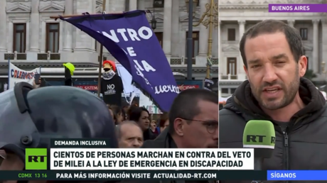 Cientos de personas marchan en contra del veto de Milei a la ley de emergencia en discapacidad