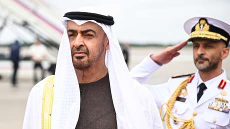 El presidente de EAU llega a Rusia para reunirse con Putin