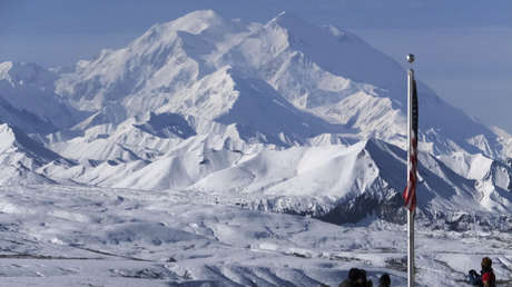 El gobernador de Alaska se pronuncia sobre la reunión de Putin y Trump