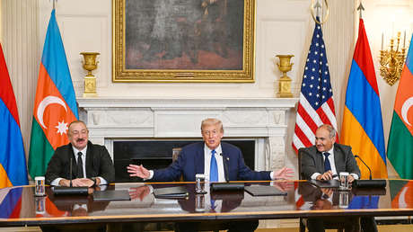 Presidente iraní: EE.UU. podría perseguir objetivos hegemónicos en el Cáucaso Sur