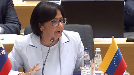 "Epstein y sus fantasmas no la dejan dormir": Delcy Rodríguez arremete contra fiscal de EE.UU.