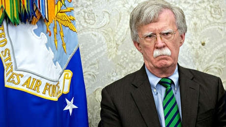 El FBI allana la casa de John Bolton