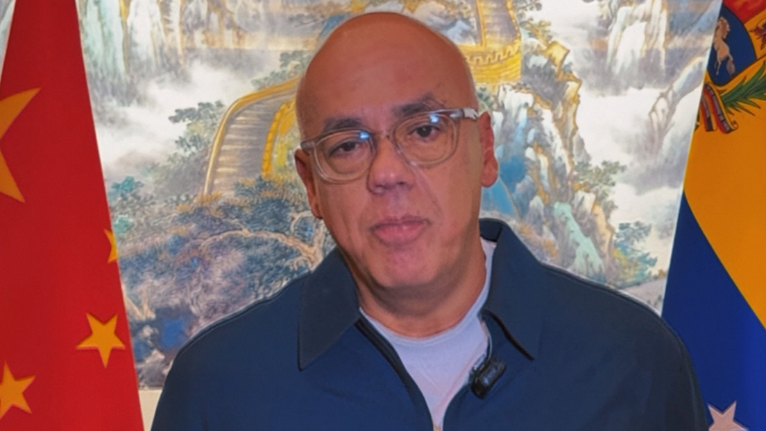 El presidente de la Asamblea Nacional de Venezuela llega a China