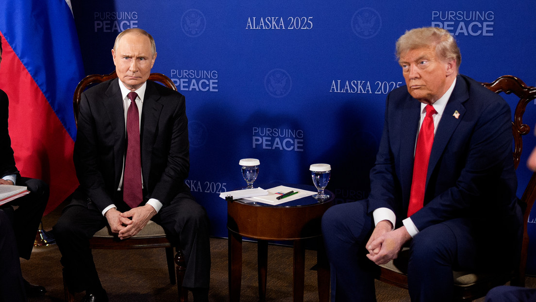 Asesor de Putin detalla qué acordaron Putin y Trump durante la cumbre en Alaska