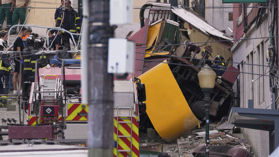 Descarrila el icónico funicular de Lisboa dejando varios muertos