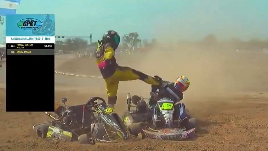VIDEO: Piloto de karts coge a golpes a un rival en plena carrera