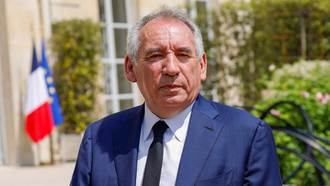 Se derrumba el Gobierno de Macron
