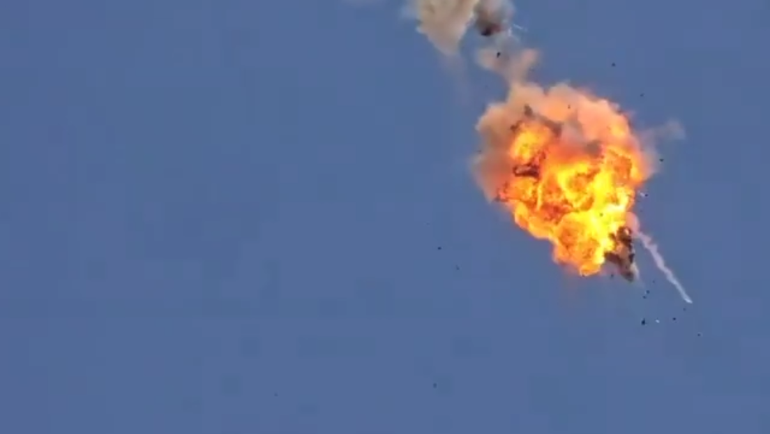 VIDEO: Momento en que un dron hutí estalla sobre Israel
