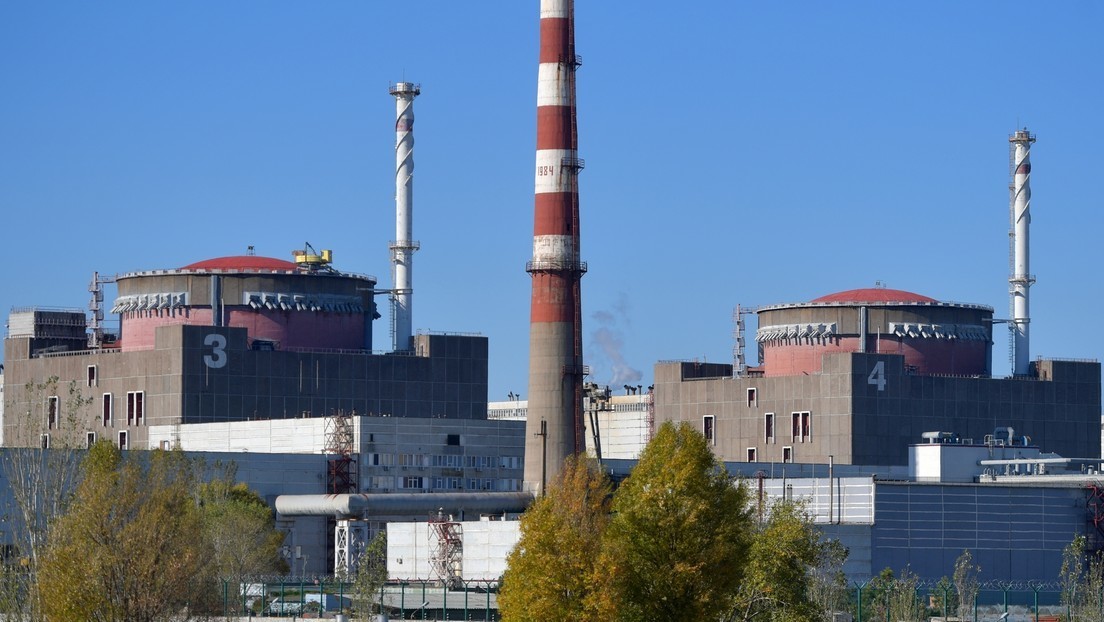 Ucrania ataca la mayor central nuclear de Europa durante la visita de expertos del OIEA