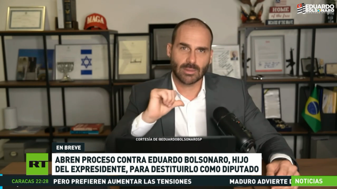 Abren proceso contra Eduardo Bolsonaro, hijo del expresidente, para destituirlo como diputado