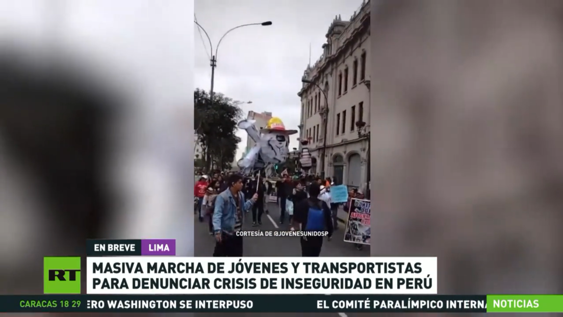 Masiva marcha de jóvenes y transportistas para denunciar crisis de inseguridad en Perú