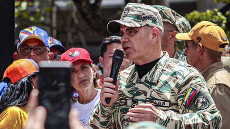 Ministro de Defensa venezolano a EE.UU.: "El narcotráfico no se combate con destructores o misiles"