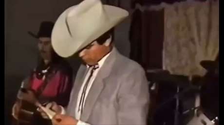 Asesinato brutal y una 'nota de muerte' en pleno concierto: el misterio inconcluso del 'Rey del Corrido'