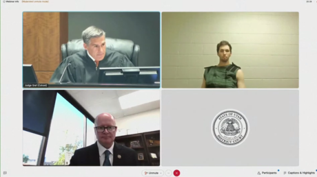 El sospechoso de asesinar a Charlie Kirk hace su primera aparición pública ante el tribunal