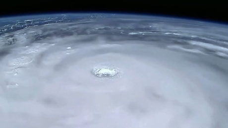 China toma medidas extraordinarias ante la llegada de un poderoso supertifón (VIDEOS)