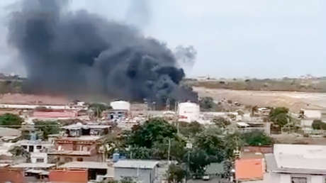 Letalo strmoglavilo na glavnem letališču v Venezueli, dva preživela