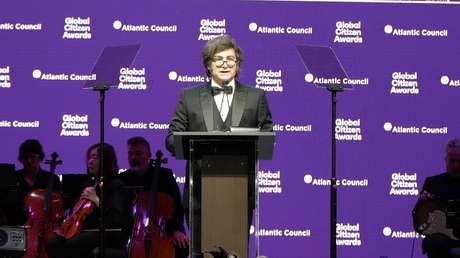 "Hacer a la Argentina grande nuevamente": Milei recibe premio de un 'think tank' estadounidense