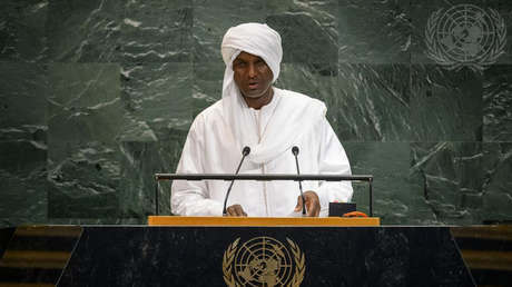 Un país africano acusa a Francia de "entrenar, financiar y equipar a terroristas"