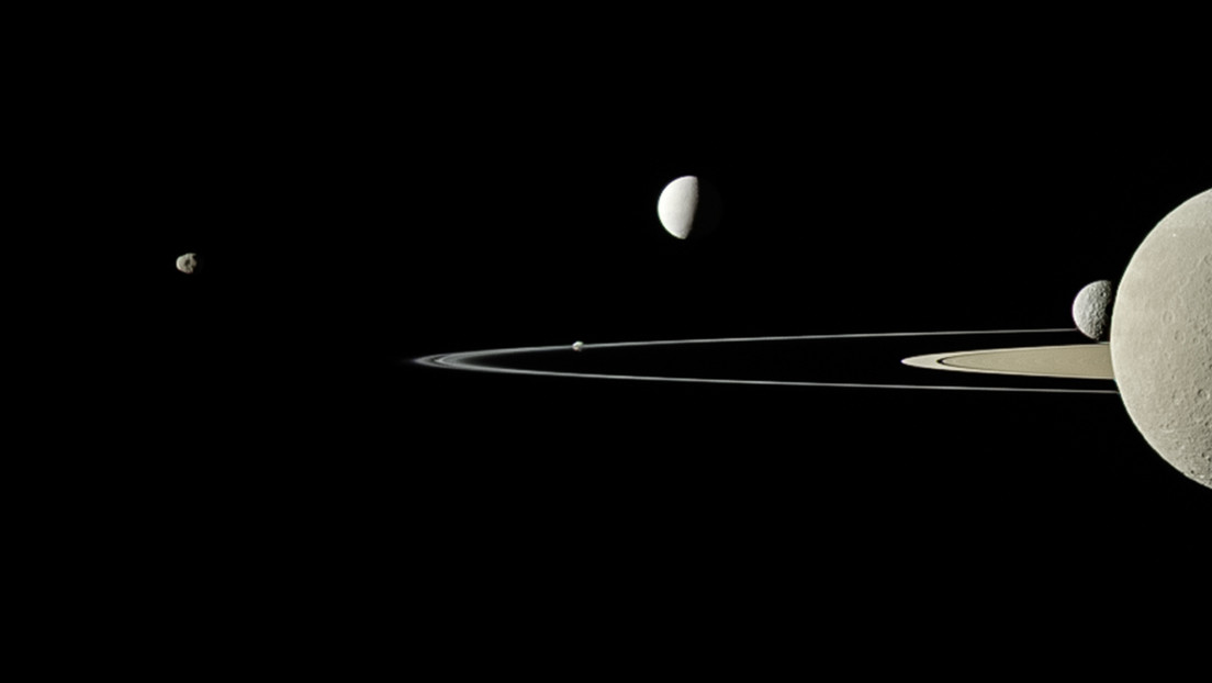 Descubren componentes clave para la vida en una luna de Saturno