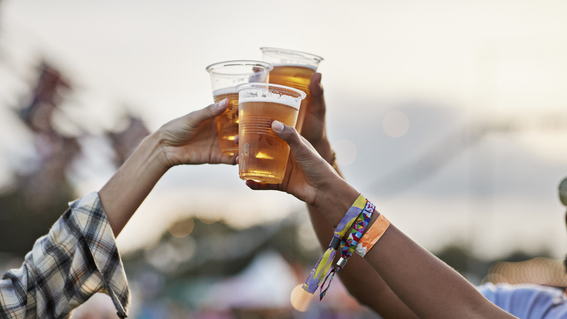 ¿Jóvenes con menor IQ tienen mayor riesgo de sufrir con el alcohol en la adultez?