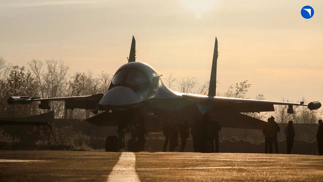 El secreto del 'patito', el bombardero supersónico ruso que ayuda a mover el frente