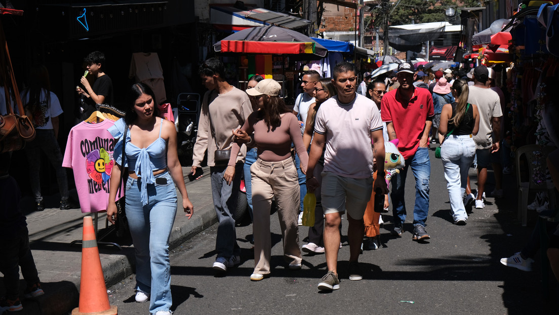 ¿Quiénes son los 'Passport Bros' y por qué están a la 'caza' de mujeres en América Latina?