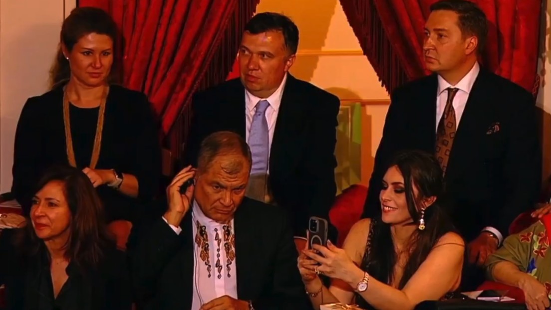 VIDEO: Rafael Correa se encuentra en el Teatro Bolshói para felicitar a RT por su aniversario