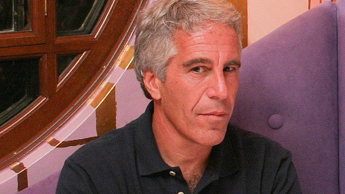 Epstein envió correos electrónicos furiosos a un multimillonario exigiéndole millones antes de su arresto