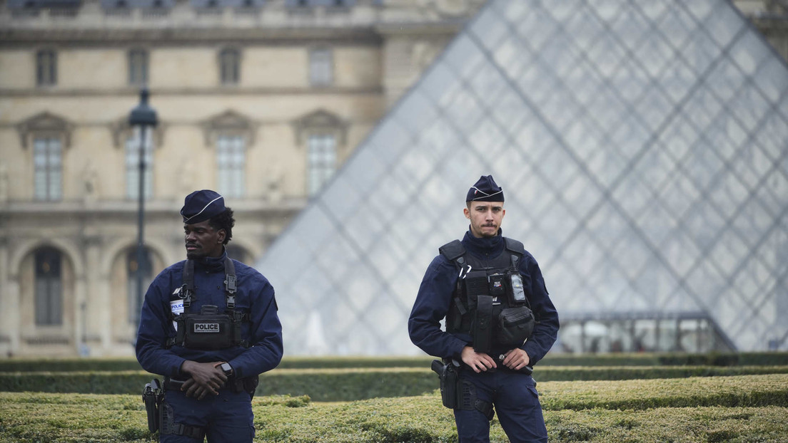 "Entran tranquilamente en 4 minutos": ministra de Cultura francesa sobre el "muy profesional" robo al Louvre