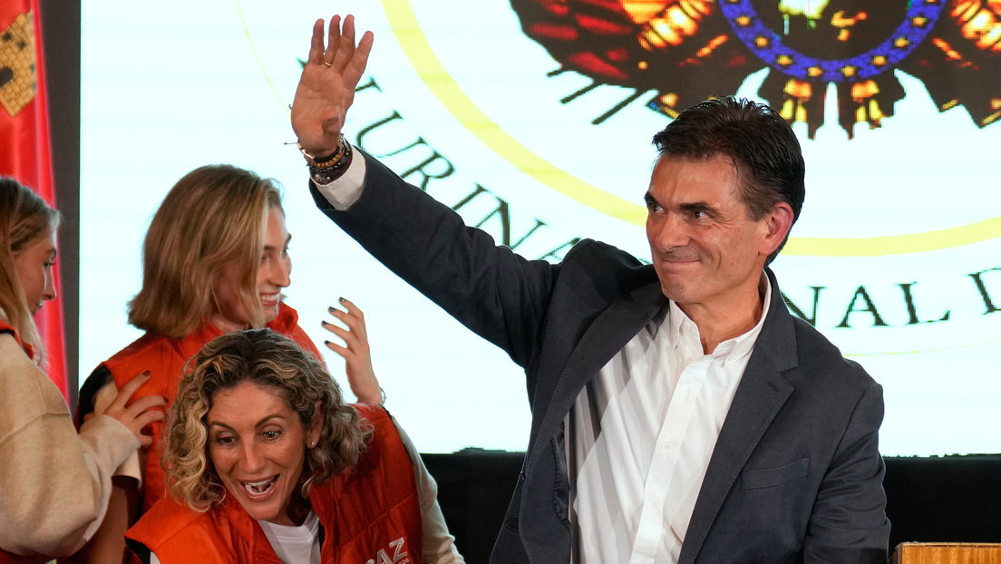 El vicepresidente electo de Bolivia dice que Rodrigo Paz no le "contesta las llamadas"