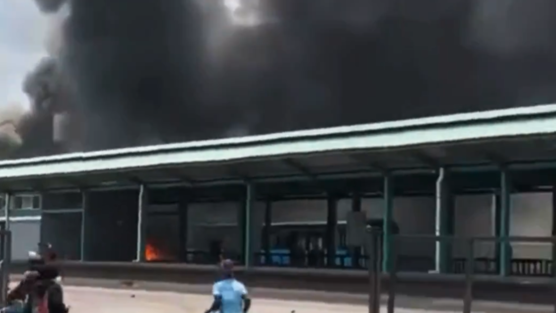 VIDEOS DE CAOS desde Tanzania en medio de fuertes protestas tras las elecciones