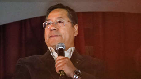 Arce pide a la Fuerza Aérea "máxima vigilancia" ante injerencias externas para proteger a Bolivia