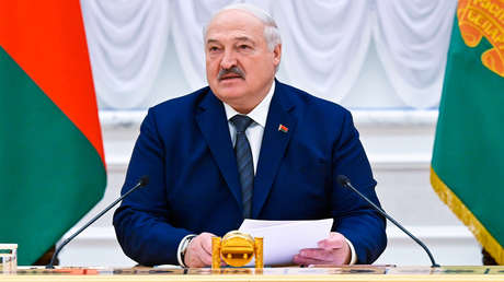 Lukashenko por um conselho para Zelenski